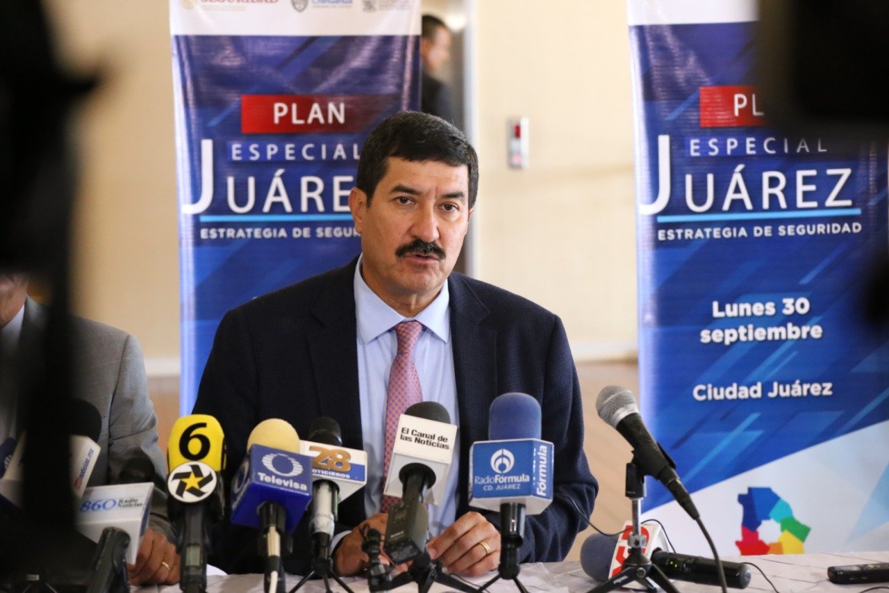 Rueda de prensa del gobernador Javier Corral en Juárez (2)